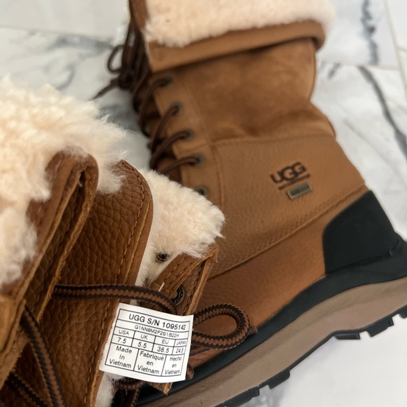 UGG Adirondack Tall Leather Boots with Shearling Lining - Picture 1 of 3